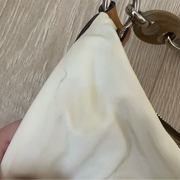 Vintage Prada Bag 🤍 - Picture 14 of 16